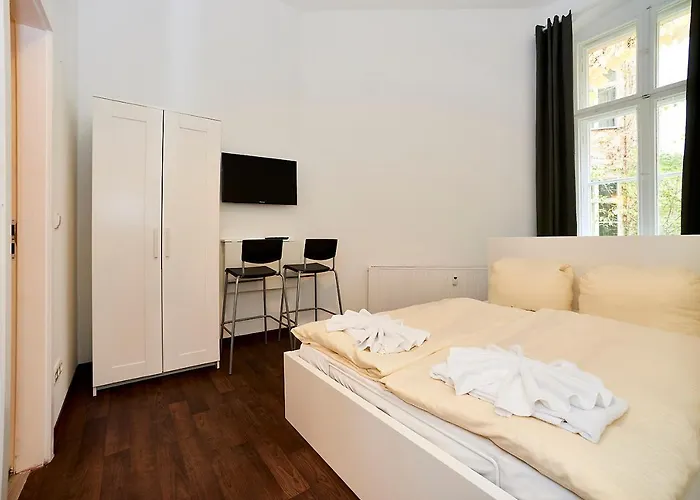 Bearlin - Center East 3*