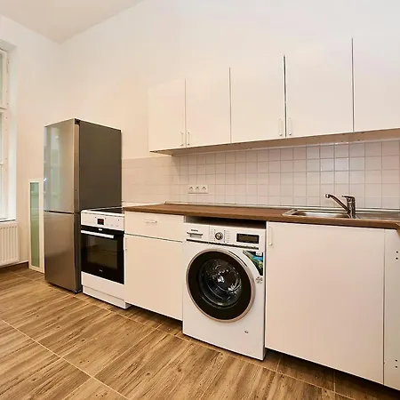 Bearlin - Center East بيت ضيافة برلين