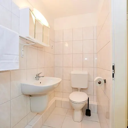 Bearlin - Center East Guest house 3*