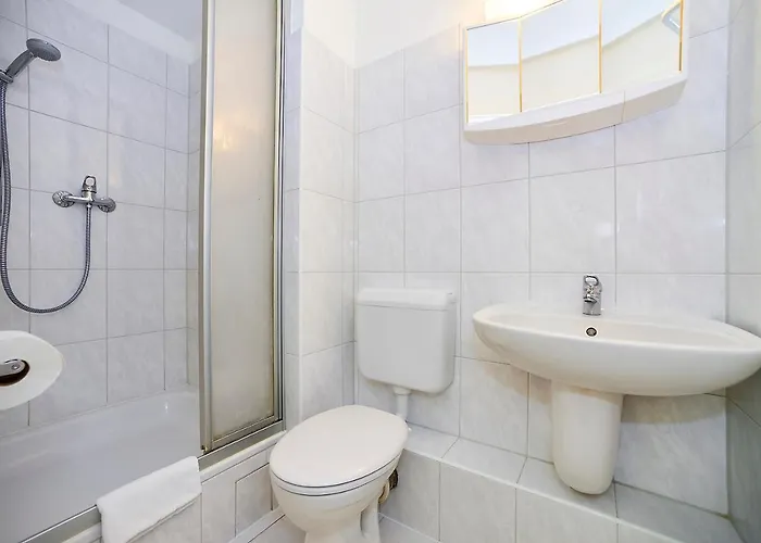 Bearlin - Center East